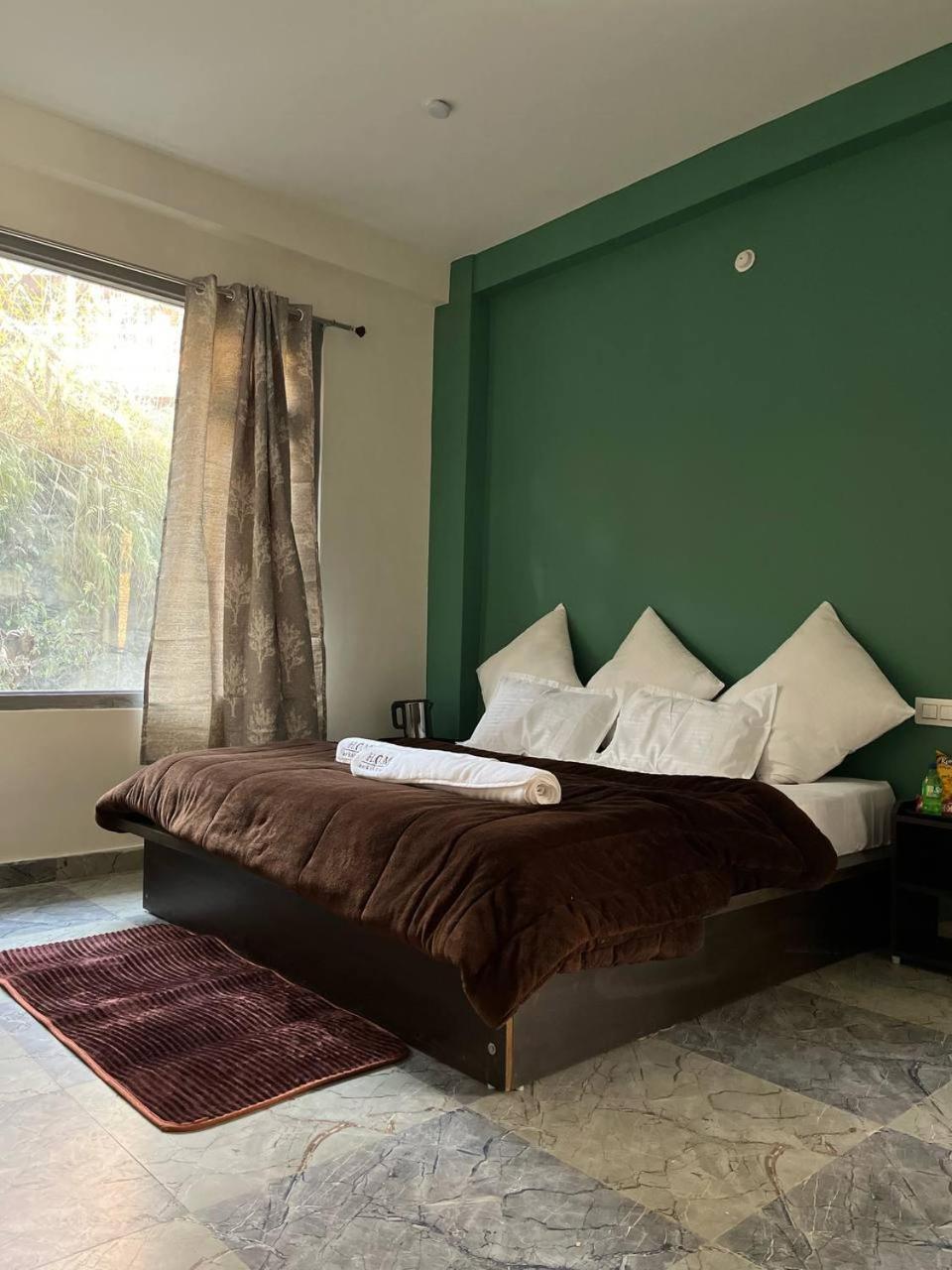 Hom House Of Mannmauji Riverside Kasol Bagian luar foto
