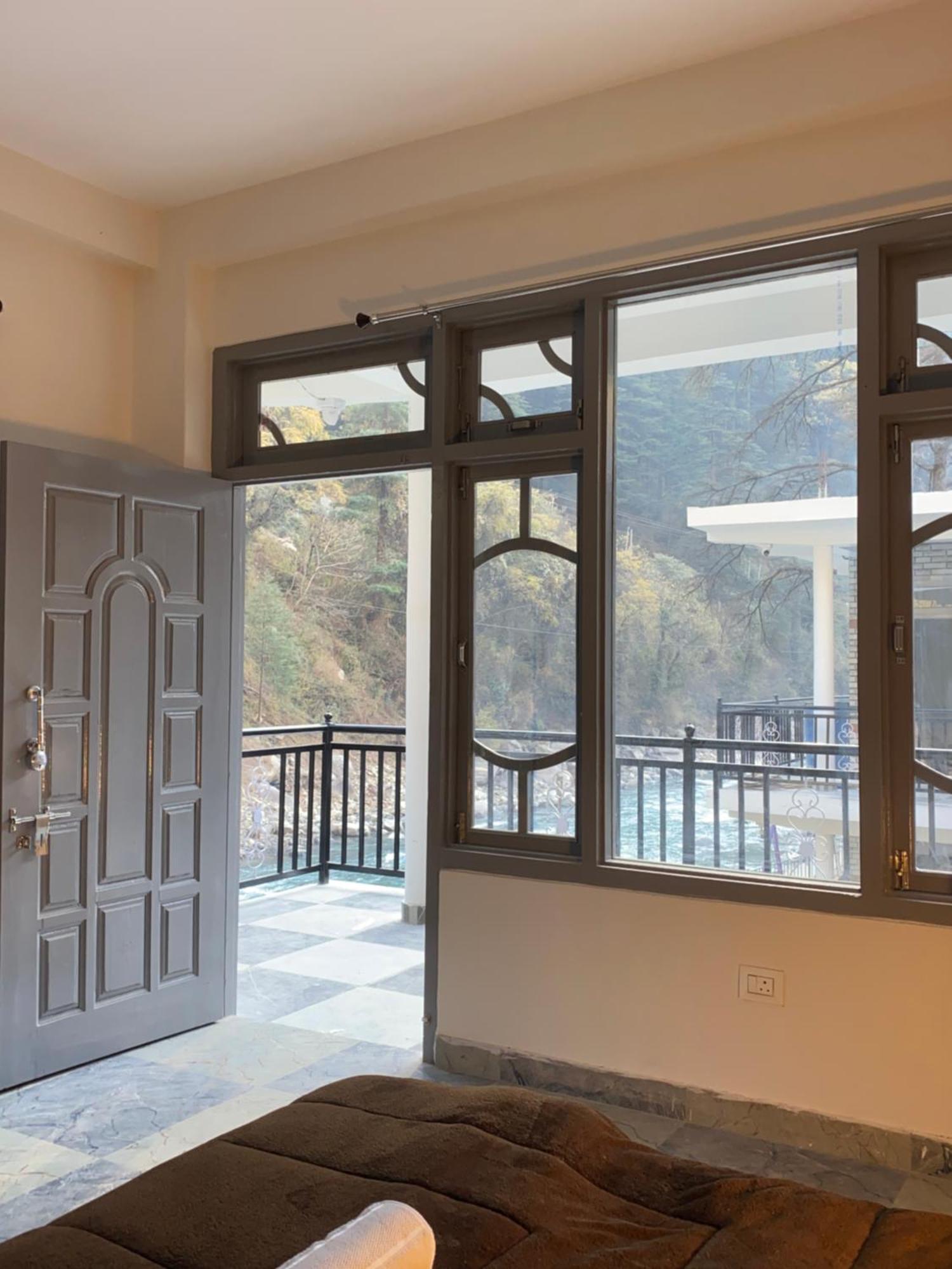 Hom House Of Mannmauji Riverside Kasol Bagian luar foto