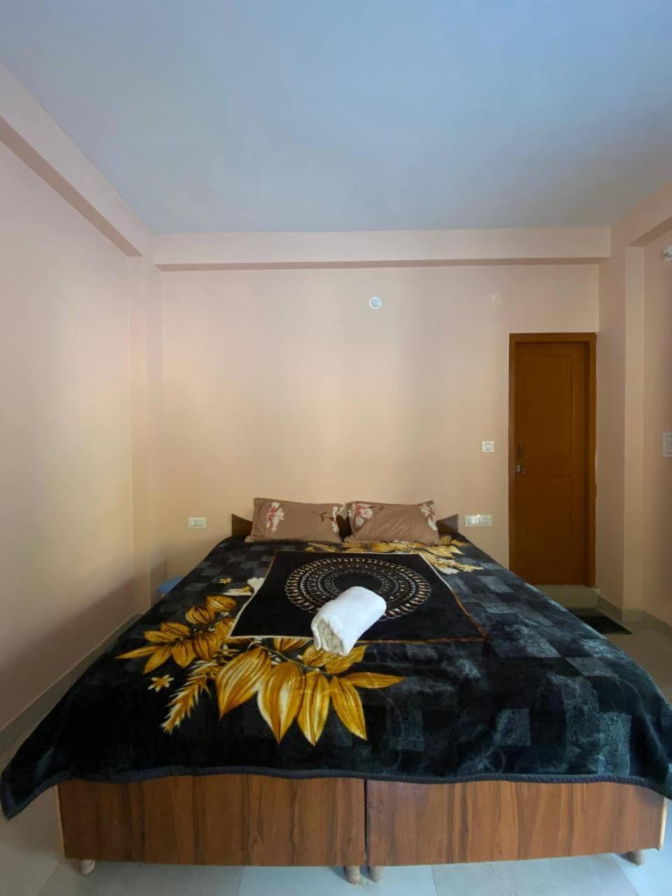 Hom House Of Mannmauji Riverside Kasol Bagian luar foto